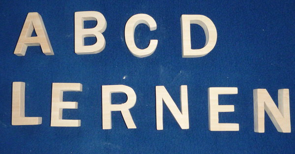Buchstaben_aus_Holz