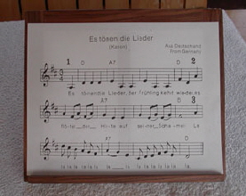 Es-tonen-die-Lieder-web